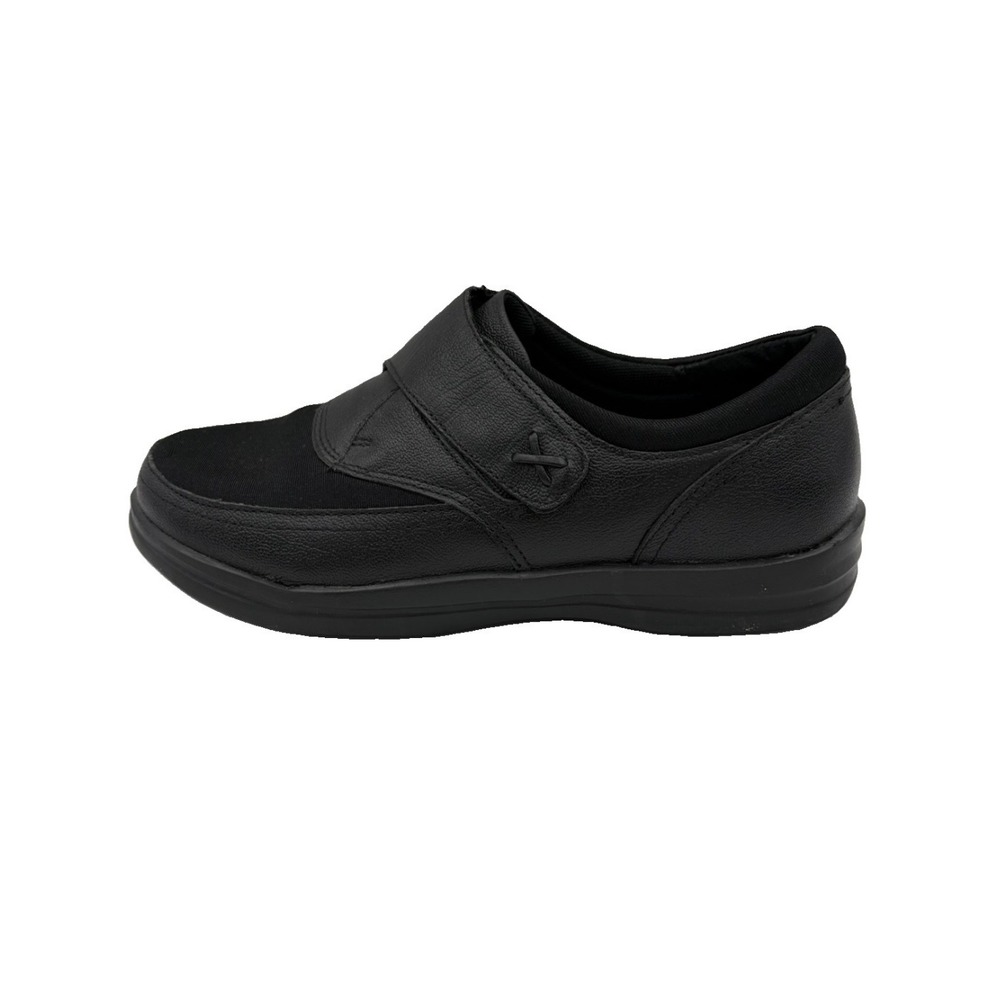 Apex All Black Leather Dressy Work Sneaker Comfort Petals Emmy 7.5W Slip Resist
